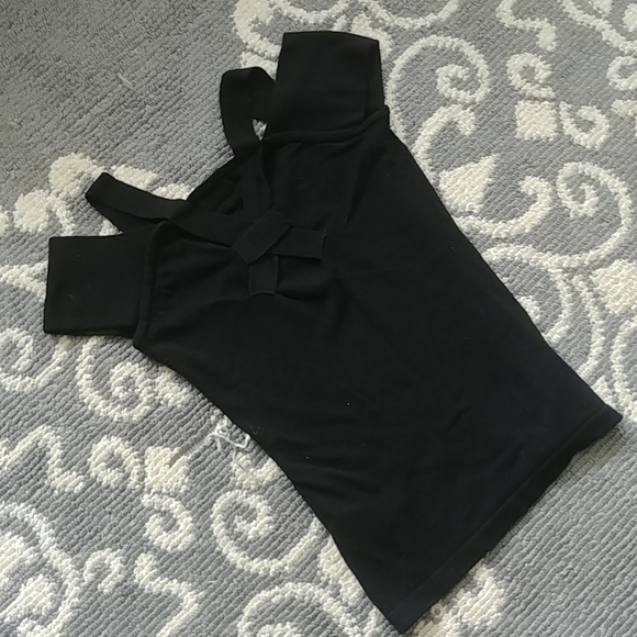 BERKSHA COLD SHOULDER TOP - Picture 4 of 8